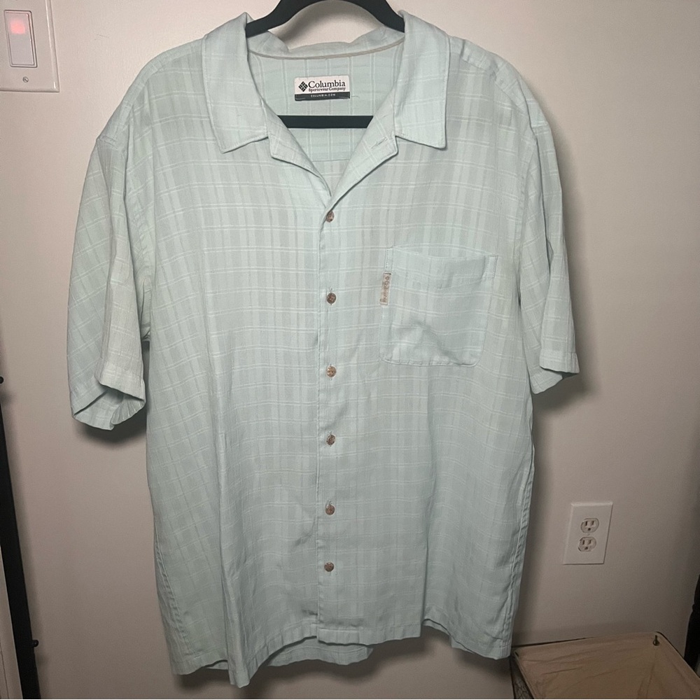 COLUMBIA Men’s Aqua Blue Button-up Sz L/XL *READ*